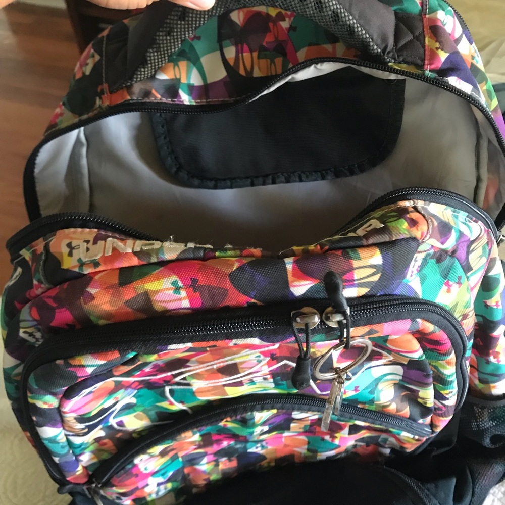 Under Armor Backpack - Picture 3 of 8